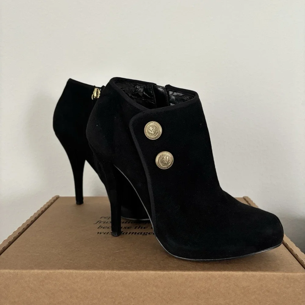 Guess Suede Ankle Boots Gold Button Accents Stiletto Heel Booties Womens Shoes 8